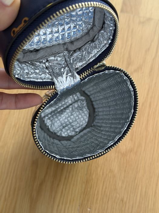 Guess комплект термо чанта за шише и чанта за биберон