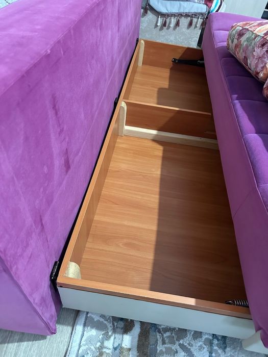 Продается раскладной диван Б/У