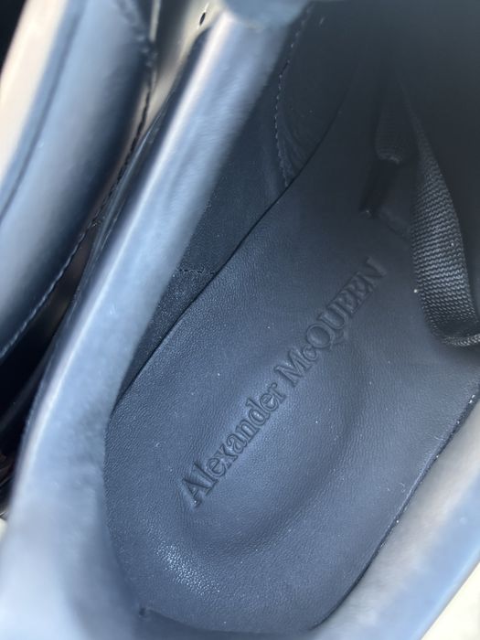 Alexander McQueen 43 negri air bubble