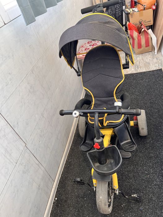 Продается велоколяска в хорошем состоянии