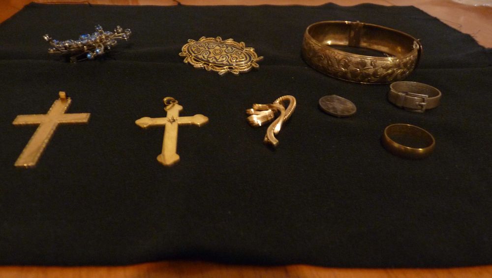 Ретро бижута-90 и повече години-красив подарък за любим човек