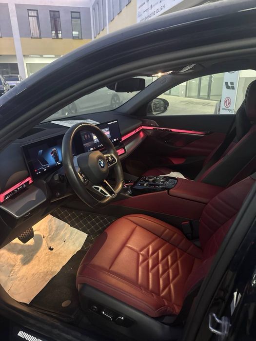 BMW i5 40L 2025 yil