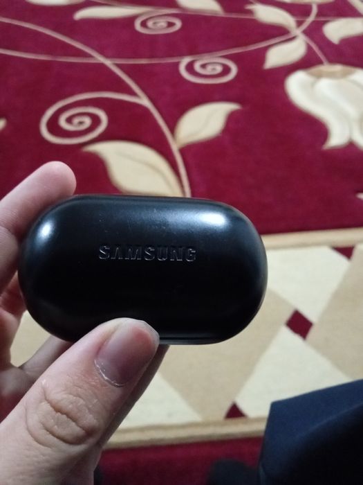 Чёрные наушники samsung