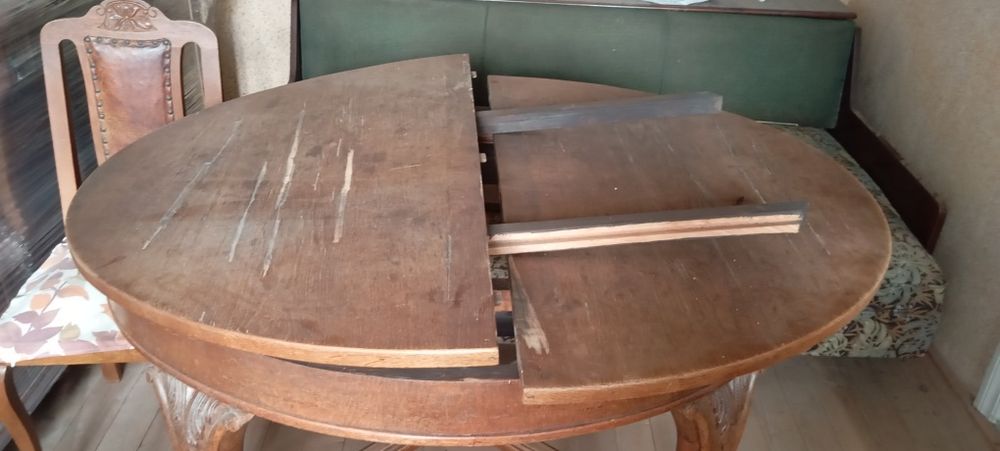 Vand set masa extensibila din nuc + 6 scaune