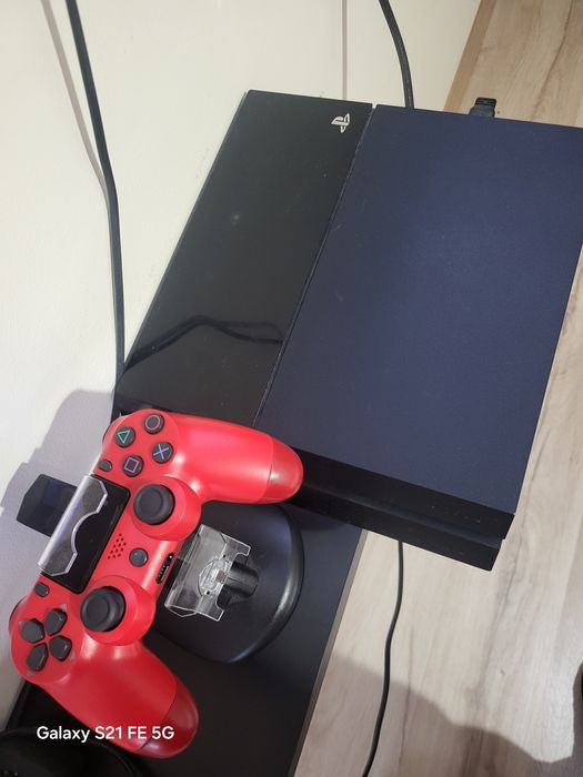 Playstation 4 + игри