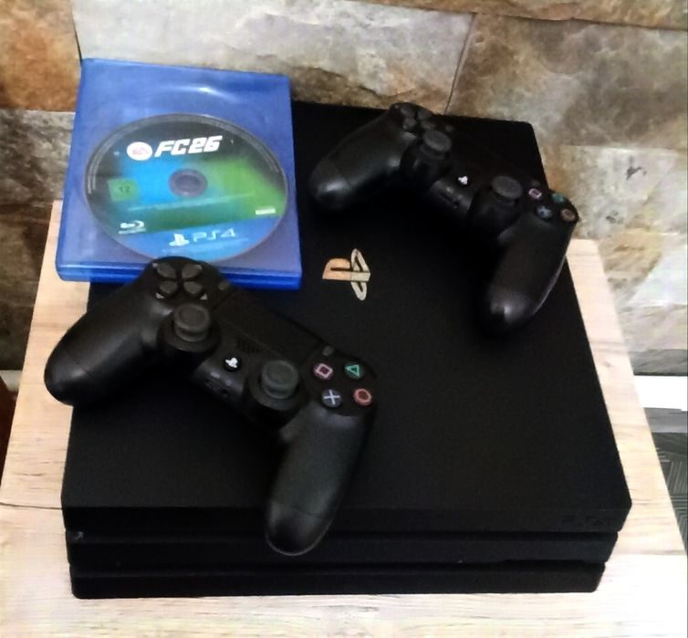 PS4/Playstation 4 Pro Sony 4K/120 FPS 1 TB HDD + 2 Manete +FC 26 pe CD