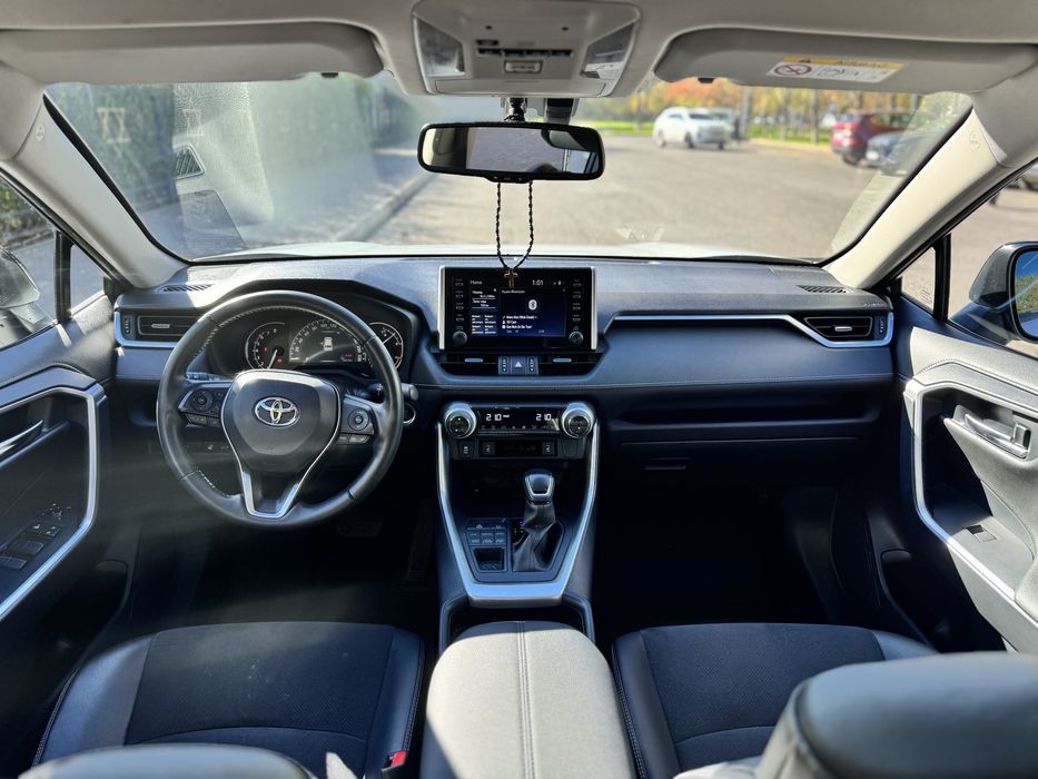 Продам Toyota Rav 4