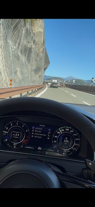 Volkswagen Golf 7.5 Highline (DYNAUDIO, MATRIX, DCC, AID, KEYLESS)