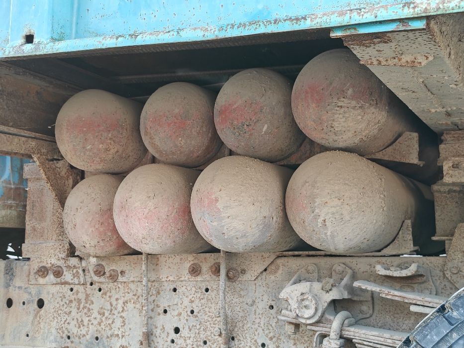 Zil 130 Sotiladi. Holati ishga tayyor.