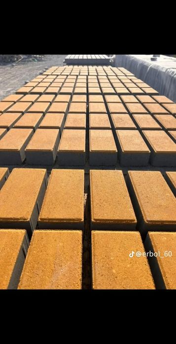 Поребрика 1000.        Бардюра. 2000