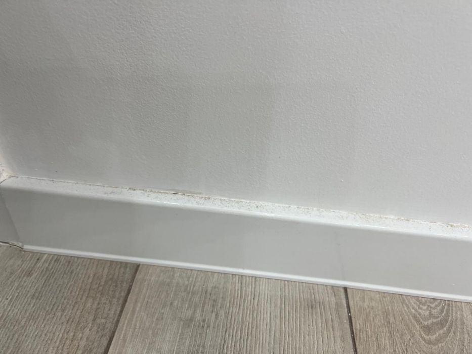 Ламинат (на 2 комнаты)