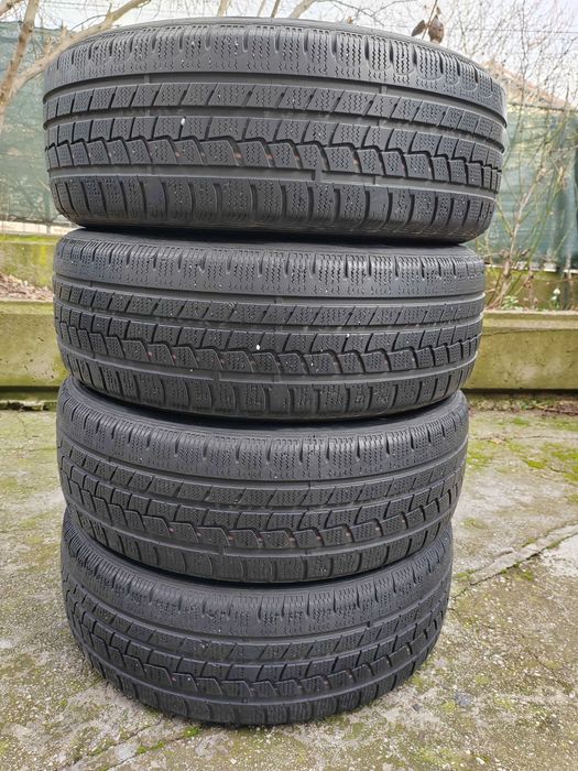 215/60/16 4бр.Nexen Зимни гуми