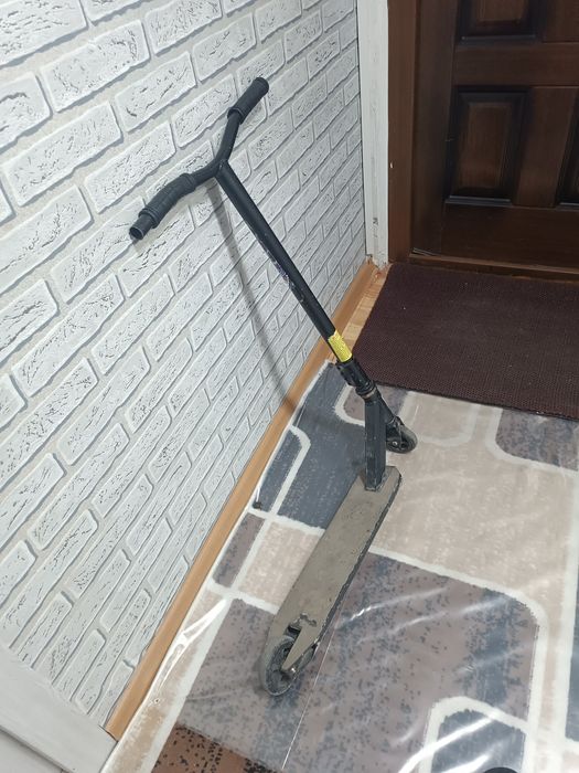 Продам самокат. Состояние рабочее.