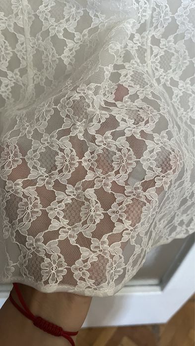 Прозрачна дантелена нощница