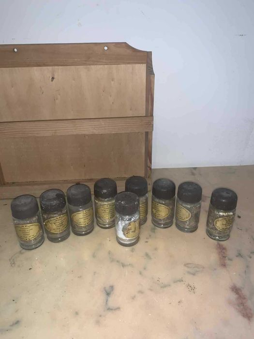 Raft de condimente de perete bucatarie