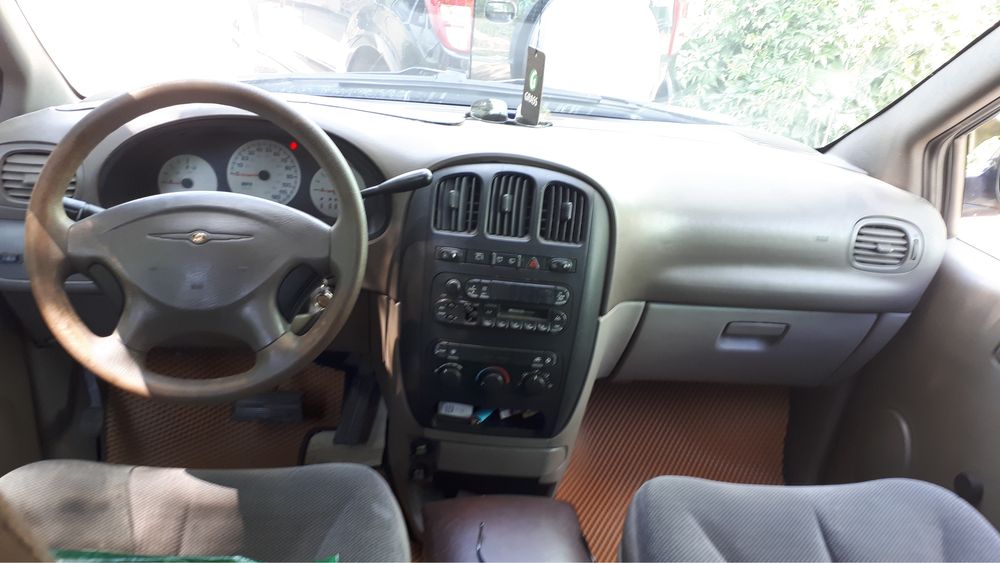 Продам Крайслер минивен 2001 г