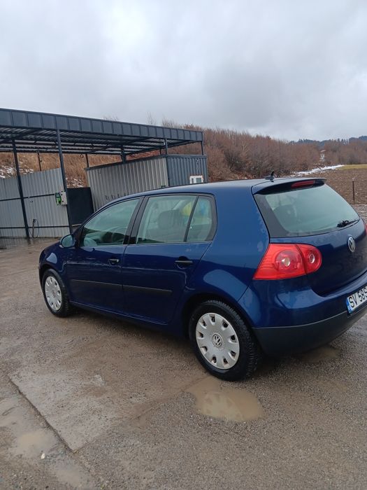 Vând Volkswagen Golf  V