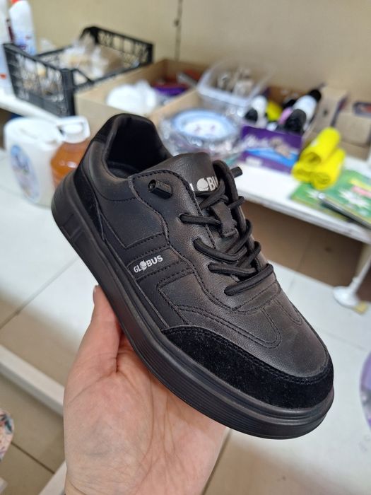 Продам детские туфли