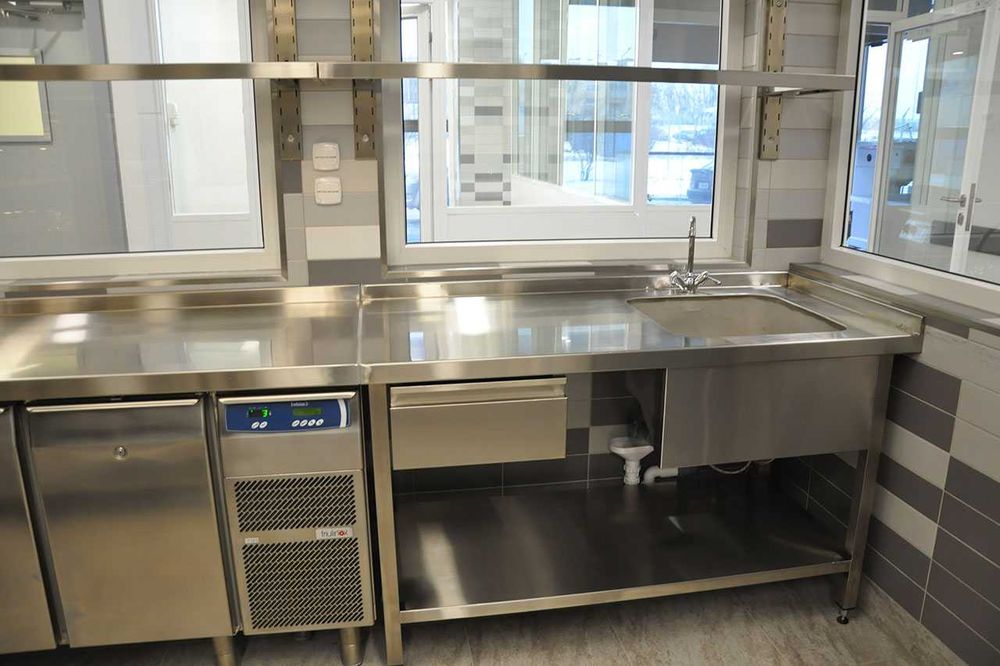 Лабораторная мебель из нержавеющей стали | Laboratoriya mebellari