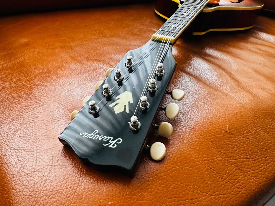 Made in JAPAN! 1970's Мадолина "The Kasuga" M-18 с оригинален кейс!