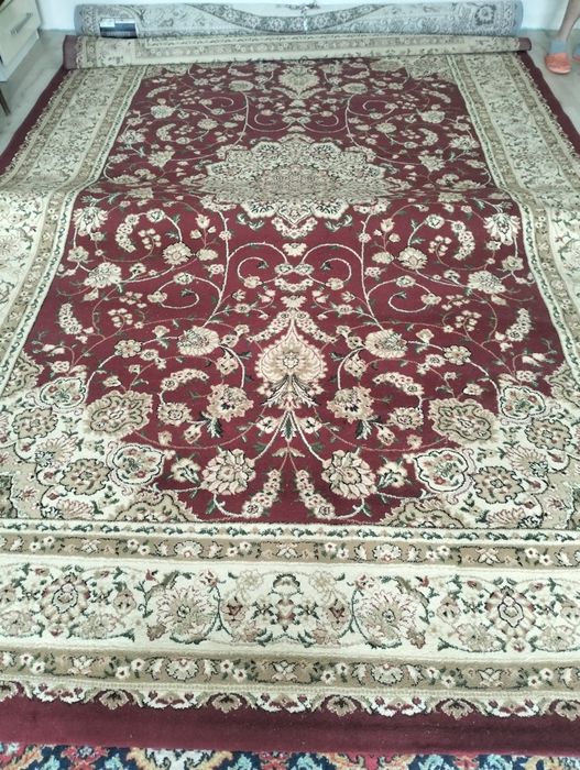 Продам ковер в отличном состоянии