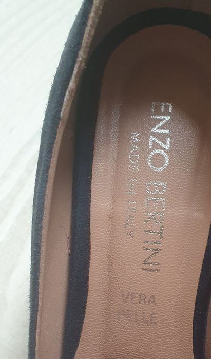 Pantofi din piele întoarsă