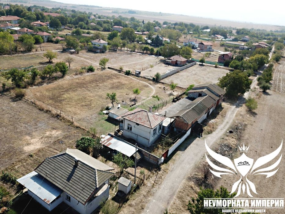 Продава се Къща в с. Избеглии, Област Пловдив - 450 кв.м за 111 €/кв.м - Снимка #6