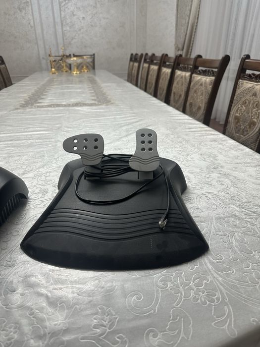 Игровой руль Genius