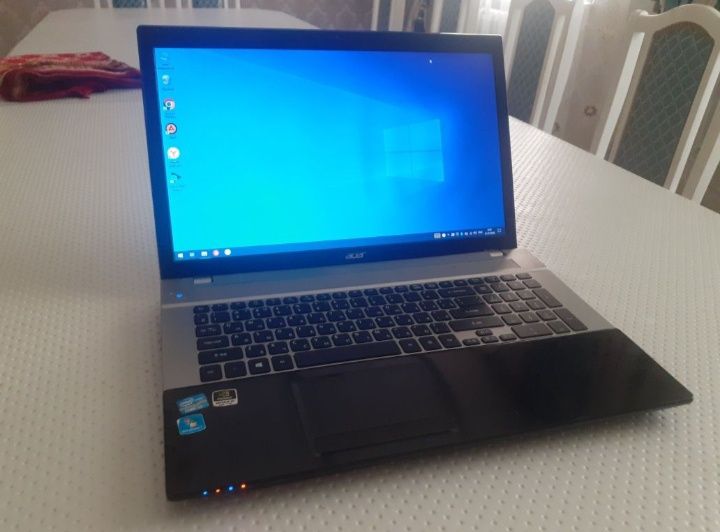 Ноутбук Acer Aspire V3 Core i3