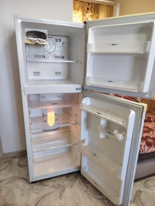 Продам холодильник. Кокшетау