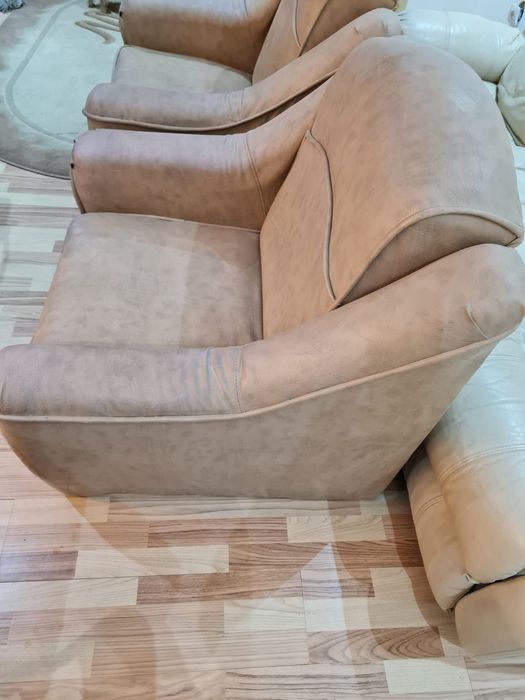 Set doua fotolii piele ecologica bej