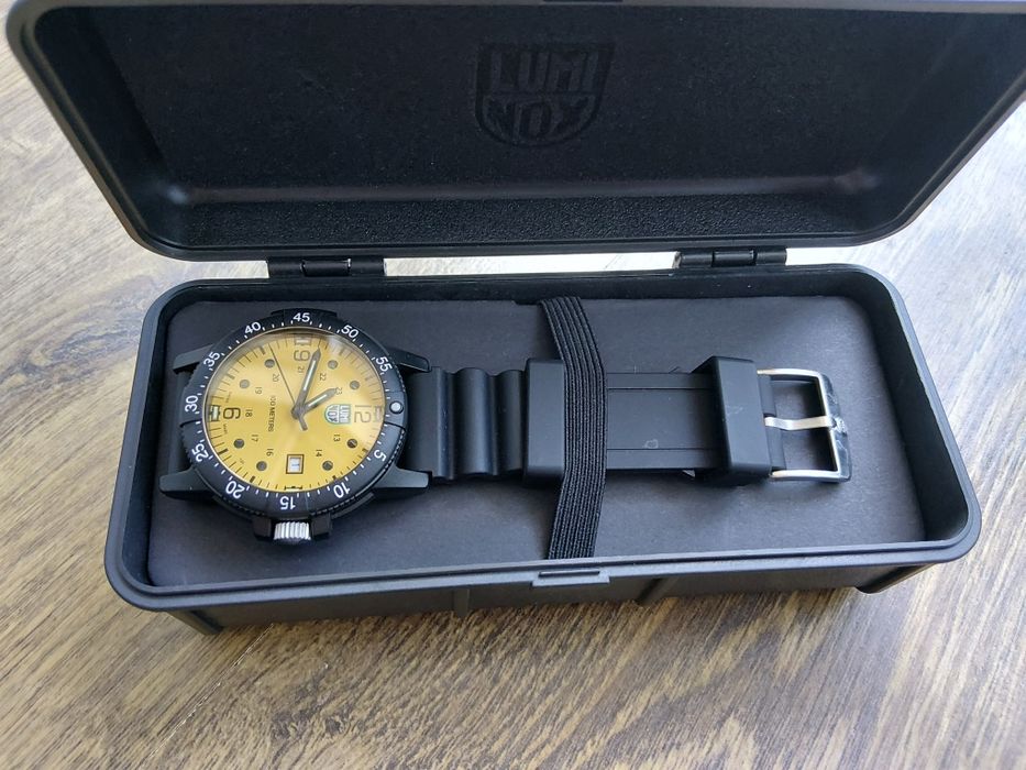 Мъжки часовник Luminox Sea Bass 2000 Series (X2.2005) – Оригинален, Швейцарски