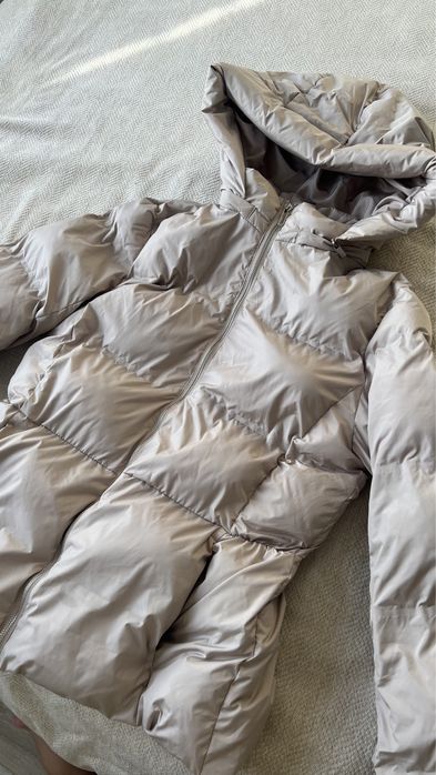 Продам куртку Zarina