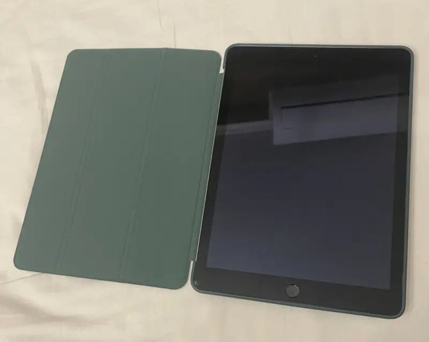 Калъф за iPad 6-то поколение / iPad 5-то поколение 9.7