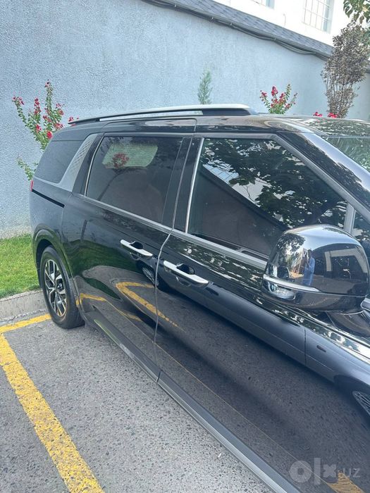 Kia Carnival 4-pozisiya 11 kishilik joylik