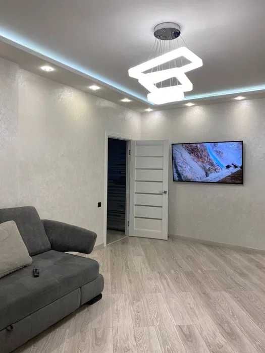 Дава се под наем Двустаен апартамент в Варна, Левски - 66 кв.м за 400 € - Снимка #4