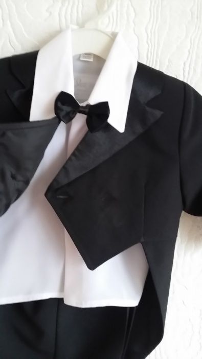 Дрехи за момче от една до пет годинки нови