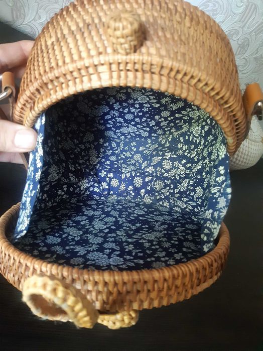 Сумка плетёная кроссбоди через плечо клач