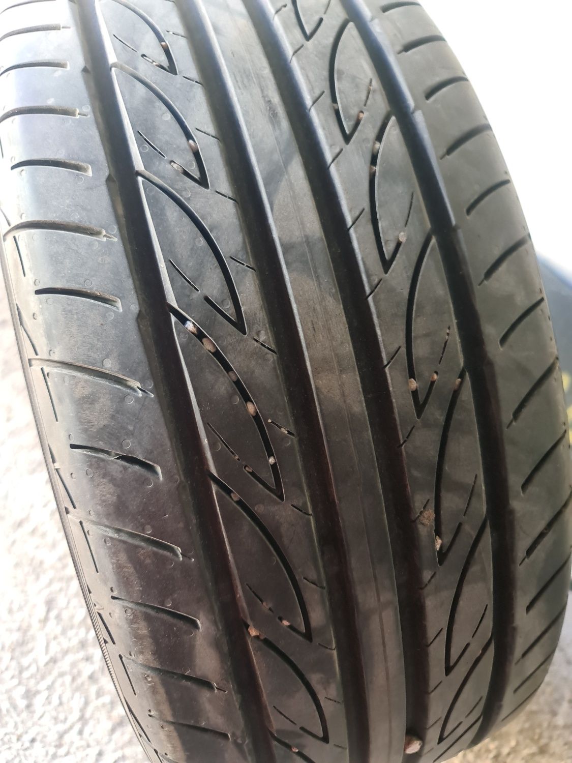 Летни гума Yokohama Advan 225/17/45 гр. Велико Търново Акация • OLX.bg