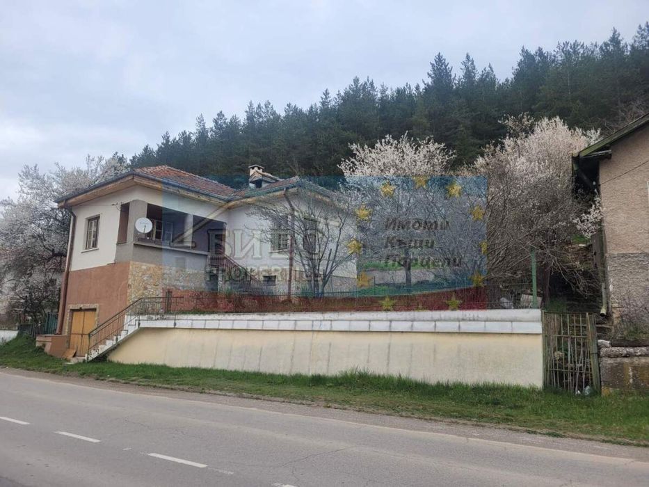Къща в с. Филиповци