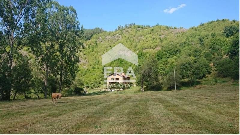 ЕРА Фаворит продава парцел в Ябланица, община Своге