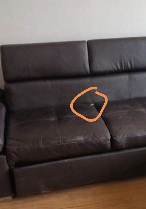 Кожен диван със зебелжка