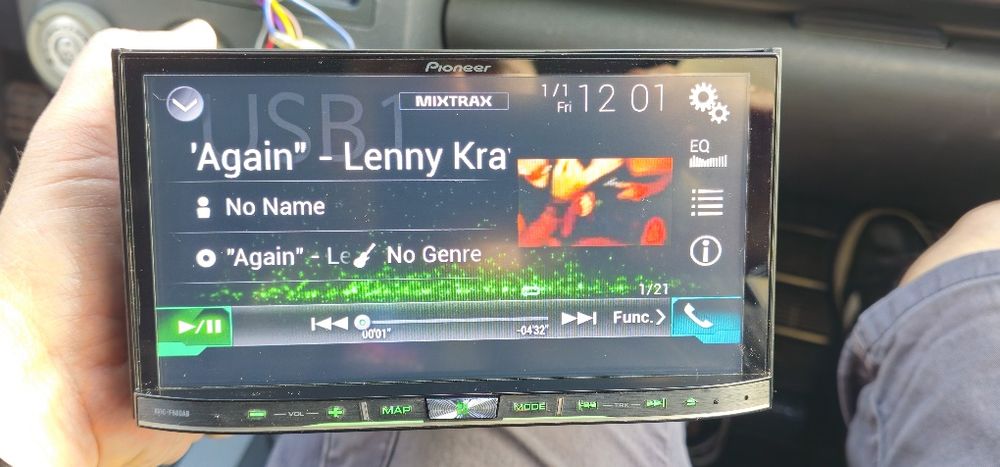 Продавам Pioneer avic-f88dab