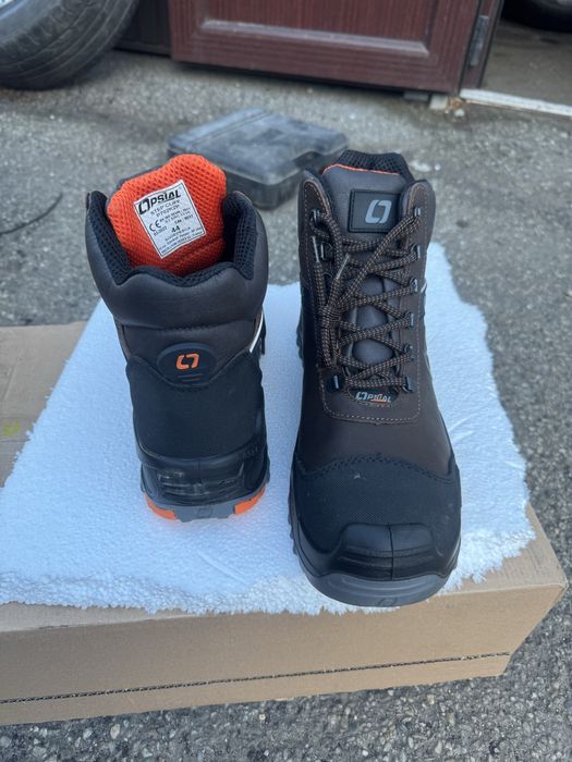 Ghete din piele cu protecție metalică Opsial - marimea 44 - ( nou )