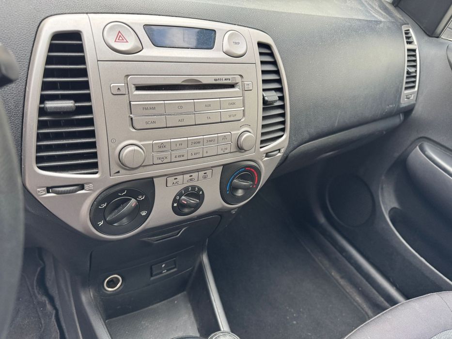 Hyundai i20 an 2011 euro 5 , benzina