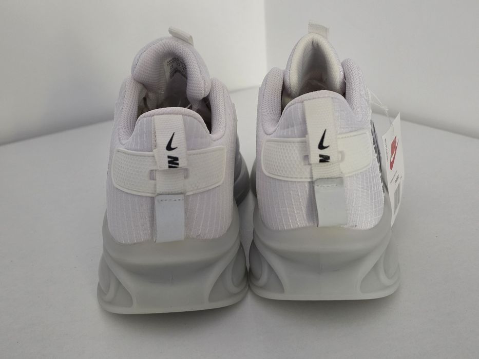 Nike Zoom Vomero Roam  alb