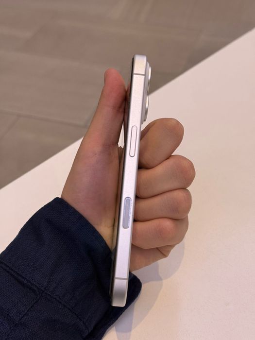 Продам iPhone 16.