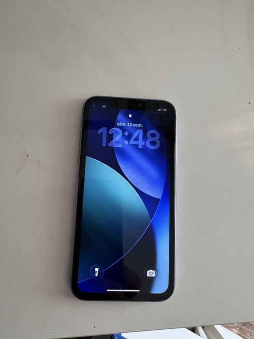 Vand iphone 11 in stare foarte buna baterie 74