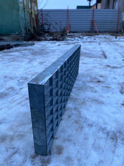 Grilaje zincate trepte