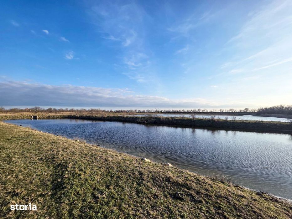 Oportunitate Unica! Teren de 35 Ha la 10E/mp cu Lacuri Medicinale si A